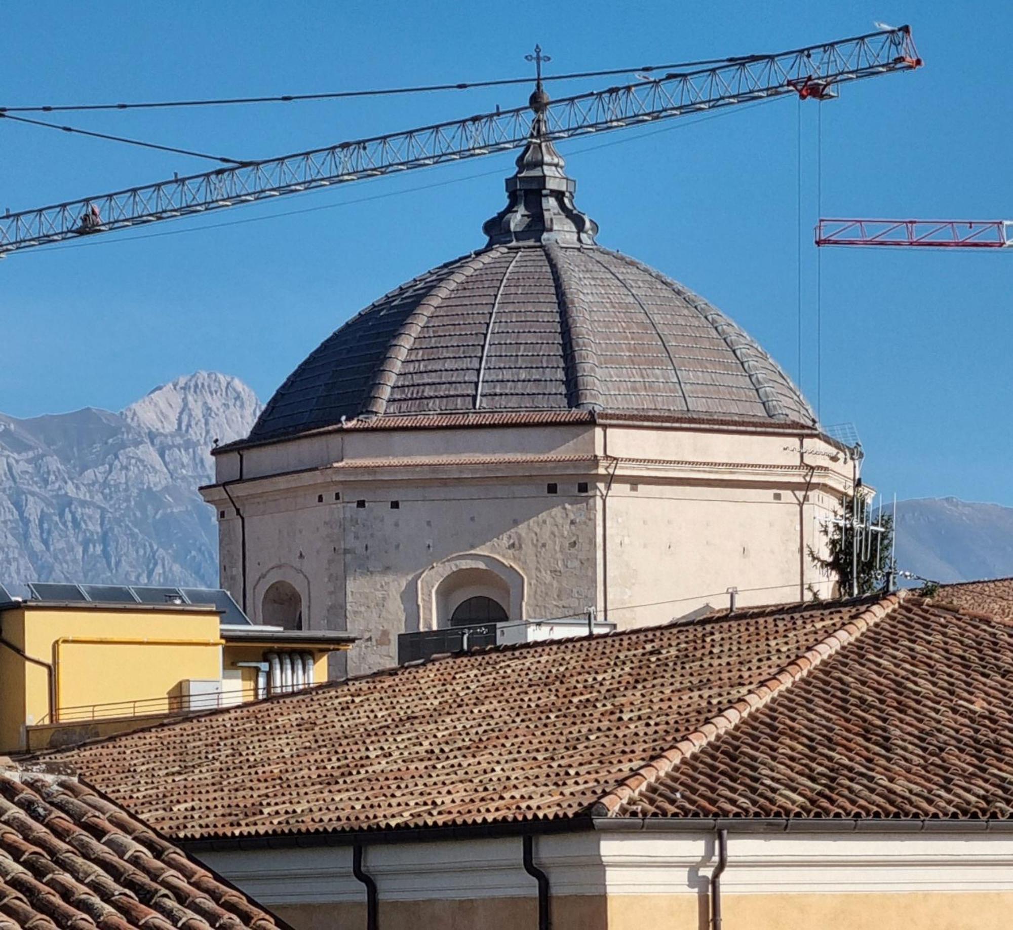 Antica Dimora San Crisante - Centro Storico Appartement LʼAquila Buitenkant foto